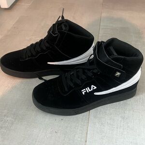 High tie Filas- never worn - brand new